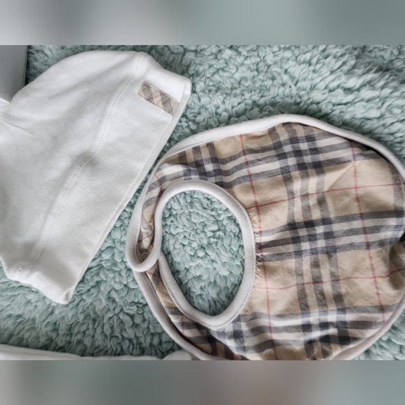 Authentic BURBERRY CHILDREN BABY SET 9M - Picture 6 of 6